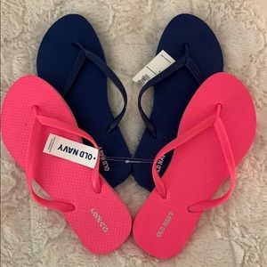 NWT flip flops 3 pairs! Navy, pink, white